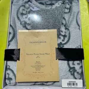 Velvety Plush Angel Wrap - Gray